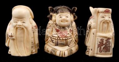 Jelzett netsuke figurák, faragott, kézzel festett, csont, 3db, m:5cm