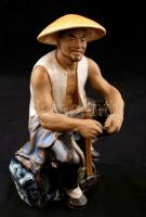 Kínai kerámia figurák, zenészek, horgászok jelzett, kézzel festett, 8db, különböző méretben, hibátla...