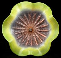 Díszes fémtalpas hullámos festett üveg kínáló, jelzés nélkül, apró kopásnyomokkal, d: 31 cm, m: 18 c...