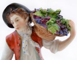 Rudolf Kammer Volkstedt szüretelő fiú, kézzel festett, jelzett, jó állapotban, m:18,5 cm/ Rudolf Kam...