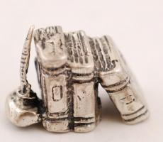 Ezüst könyvsor, jelzés nélkül, Ag., 13,4gr., 3x2cm/ Silver set of books, without marking, Ag. 13,4gr...