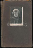 1936 az Árverési Közlöny 17. évf. 2. rendkívüli száma (tiszteletpéldánya) benne az aukció részletei, árak, fotók, ceruzás jegyzetekben leütési ár. Kissé viseltes papírkötésben,egyébként jó állapotban.