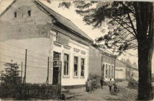 Királyháza, Koroleve; Vasút utca, Weiszberger Ignác divatáruháza, Szálloda / street, shop, hotel (fa)