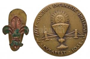 ~1930-1940. Zománcozott cserkész gomblyukjelvény, erősen zománchibás (15x11,5mm) + 1938. &quot;XXXIV. Nemzetközi Eucharisztikus Kongresszus Budapest&quot; Br jelvény, hátoldalán &quot;LUDVIG BP.&quot; és &quot;TÖRV. VÉD.&quot; jelzéssel (30mm) T:3,2