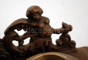 Bagollyal és angyalokkal díszített réz-bronz asztali tintatartó, sérült, 31,5×19×9,5 cm