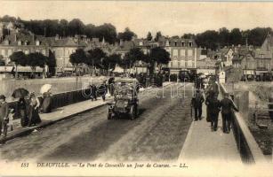 Deauville, &#039;Le Pont de Deauville un Jour de Courses&#039; / bridge on the racing day, automobile