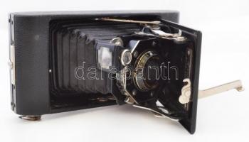 1940-1948 Kodak Vigilant Junior Six-20 fényképezőgép Kodak Anastigmat F-6.3 objektívvel, saját tokjá...