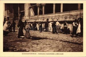 Constantinople, Istanbul; 'Fontaine d'Ablutions a Jeni-Djami' / washing founatins in the Jeni-Djami