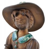Bán Klára (1951-): Kalapos kislány. Festet mázas kerámia, jelzett, hibátlan, m:19 cm