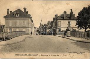 Brienon-sur-Armancon, Entree de la Grande Rue / main street (EK)