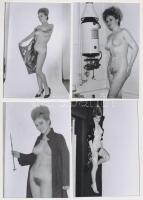 cca 1971 Fürdőkádtól a díványig, 13 db finoman erotikus fénykép, 13x9 cm / cca 1971 13 erotic photos, 13x9 cm