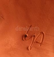 Győrbíró Enikő (1932-1999): Anya gyermekével. Festett kerámia, jelzett, apró hibákkal, m:16 cm