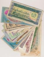 30db-os vegyes külföldi bankjegy tétel érdekesebb darabokkal, közte Amerikai Egyesült Államok, Csehszlovákia, Lengyelország, Olaszország T:vegyes 30pcs of various banknotes with some interesting pieces, including USA, Czechoslovakia, Poland, Italy C:mixed