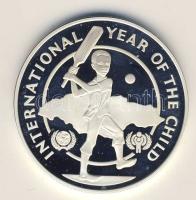 Jamaica 1979. 10$ Ag "Gyermekév" T:PP R!