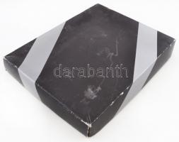 Bőr irattattó, széthajtós, sok rekeszes,eredeti dobozban, újszerű állapotban, 19x25cm