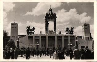 1938 Budapest XIV. Hősök tere, a XXXIV. Nemzetközi Eucharisztikus Kongresszus főoltára, Nemzetközi Eucharisztikus Kongresszus So. Stpl. (fl)