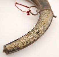 Dekoratív fa díszkürt, díszes réz rátétekkel, h: 40,5 cm