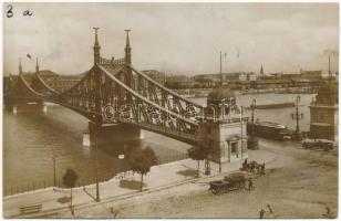 Budapest, Ferenc József-híd, budai hídfő, villamos, automobile