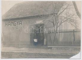 1922 Ceglédi Hangya szövetkezet boltjai, 2 db kartonra ragasztott fotó, hátoldalon feliratozva, 8x11...