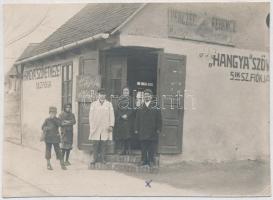 1922, 1948 Ceglédi Hangya szövetkezet boltjai, 2 db kartonra ragasztott fotó, 8x11 cm