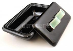 Zsolnay asztali kínáló tetővel, mázas kerámia sérüléssel, jelzett, 18x11x7 cm