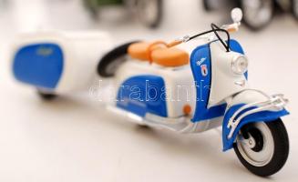 26 db Atlas Editions motorkerékpár modell, egy része (13 db) csomagolás nélkül a többi félig, festet...