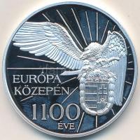 Kósa István (1953-) 2000. &quot;Európa Közepén 1100 éve&quot; Ag emlékérem (31,09g/0.999/42,5mm) T:PP ujjlenyomatos