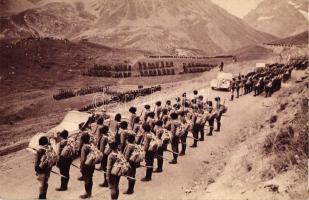 Manoeuvres du Galibier 1938 - La revue finale / Galibier mountain pass, final inspection, French military