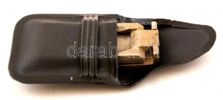 Miniatűr, "állványos" fém nagyító, saját tokjában, m: 2,5 cm