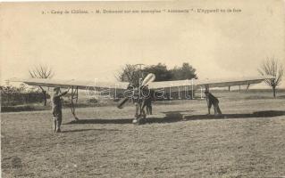 Camp de Chalons, M. Demanest sur son monoplan Antoinette / aircraft (EK)