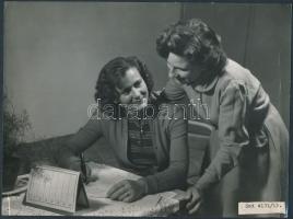 Sziklai Dezső(1910-1997): Szocreál életképek, 5 db, 24x18 cm