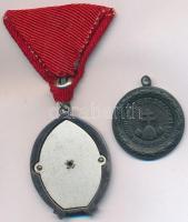 ~1930. "Középfokú Iskolák Sportköreinek Országos Szövetsége Versenydíja / Dulce et decorum est ...