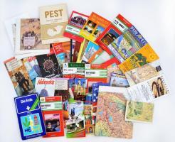 Nagy vegyes térkép tétel: Budapest (áttekintő és kerületi térképek), Közel-Kelet, világtérkép, Német...