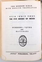 The Hebrew Bible with English Translation. The Five Books of Moses and Haftorahs. Tel-Aviv, 1965, Sinai Publishing. Kiadói puhakötésben.