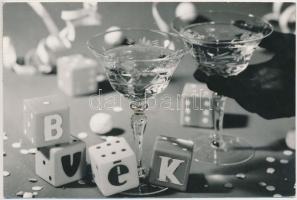 135 db modern motívum képeslap, üdvözlőlapok, sok karácsonyi lappal, vegyes minőség / 135 modern mot...