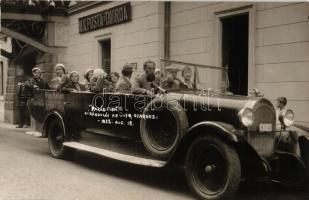 1932 Parádfürdő, a M.K. Posta és Távirda épülete, Pöpl Bálint autóbusz vállalatának automobile-ja, photo