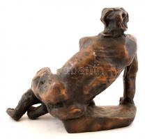 Kerényi Jenő (1908-1975): Ülő akt, bronz, jelzett, számozott (10/9), m: 24,5 cm