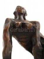 Kerényi Jenő (1908-1975): Ülő akt, bronz, jelzett, számozott (10/9), m: 24,5 cm