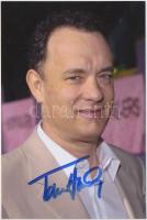 Tom Hanks(1956-) amerikai színész, rendező aláírása az őt ábrázoló képen