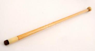 Kettő az egyben sétabot, tetején réz gömbbel, faragott díszítéssel, jó állapotban, h: 84 cm