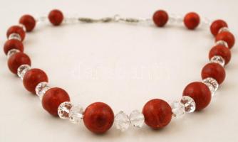 Dekoratív női nyaklánc korall ill., csiszolt üveggyöngyökkel, újszerű állapotban, 52cm