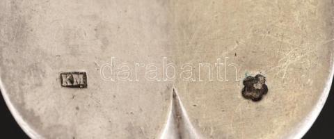 Ezüst (Ag.) merőkanál, jelzett, mesterjeggyel (K.M.) apró horpadással, h:28 cm, nettó:164 g