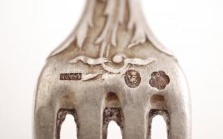 XIX. sz vége: Ezüst villa indás díszítéssel, jelzéssel. / Silver fork 57 g