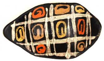 Gorka Lívia (1925-2011): Tálka, festett, mázas kerámia, jelzett, apró lepattanással, 16×10 cm