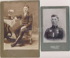 cca 1900 2 db keményhátú fotó, az egyiken a fiatalember katonai egyenruhában, az egyik Schäffer fotó, 11x7 és 14x10 cm