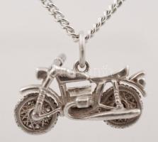 Ezüst (Ag.) nyaklánc motoros medállal, h:30 cm, nettó: 11 g