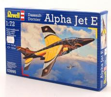 Revell Alpha Jet E műanyag repülőmakett, 1:72, saját dobozában