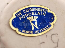 Capodimonte virágcsokor, kézzel festett, jelzett, sérült, m:9 cm