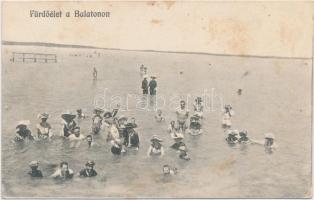 9 db RÉGI magyar városképes és motívumlap; családi fotók / 9 old Hungarian town view postcards and m...