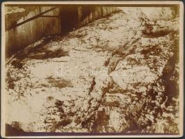 cca 1900 Dobsina, jégbarlang, keményhátú fotó, 12x9 cm / cca 1900 Dobšiná, Slovakia, Ice Cave, vintage photo, 12x9 cm